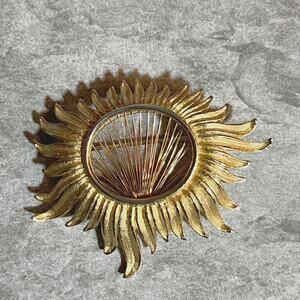 Pretty Vintage c1980 Kramer Retro Gold-Tone Textured Sunflower Brooch Pin